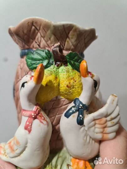 Статуэтка вазочка, карандашница