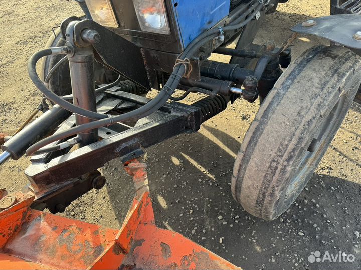 Трактор Беларус Мтз 80, отвал и щетка
