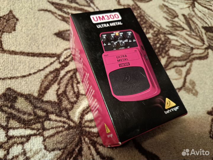 Гитарная педаль Behringer UM300