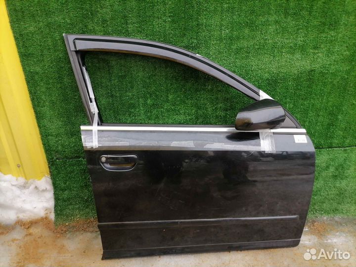 Дверь передняя правая Audi A4 B6 8E 8EC
