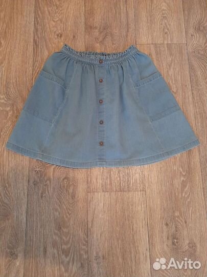 Продаю б/у пакет вещей на девочку фирмы 