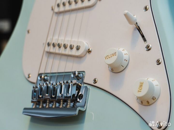 Sterling by Music Man Cutlass CT30SSS Daphne Blue