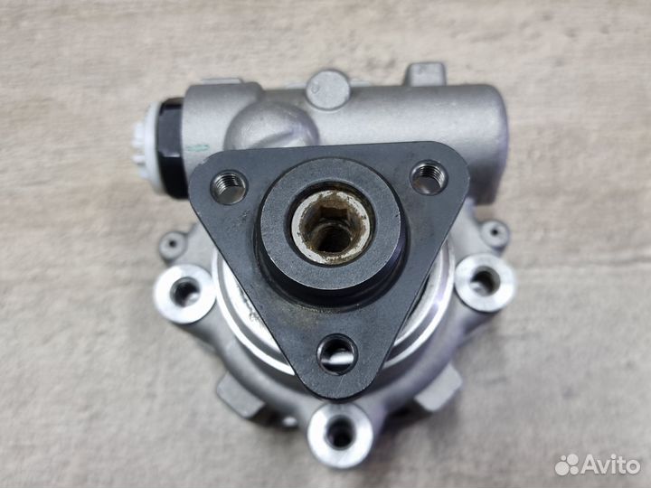 Насос гур Audi A4 B5, VW Passat B5, Skoda Superb I