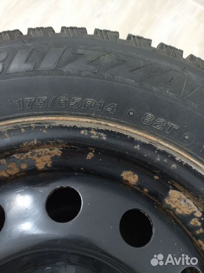 Bridgestone Blizzak Spike-01 175/65 R14 82T