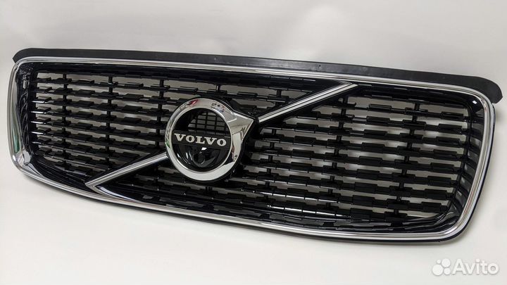 Решетка радиатора Volvo XC90 r-design