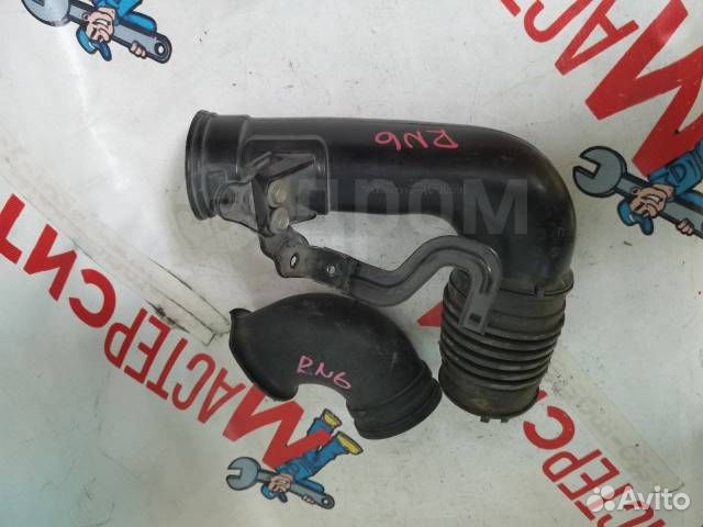 Патрубок воздухозаборника Honda Stream RN6-RN9 R18