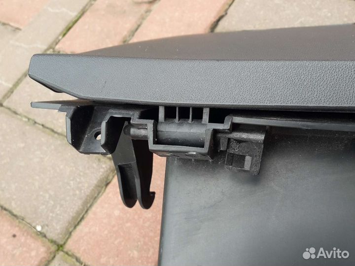 Бардачок Citroen C4 B7 седан