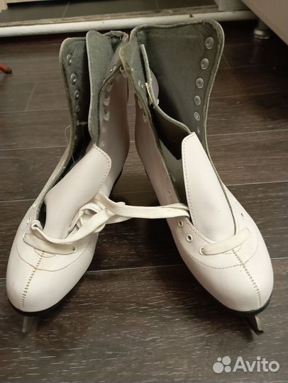 Коньки фигурные женские 41 размер