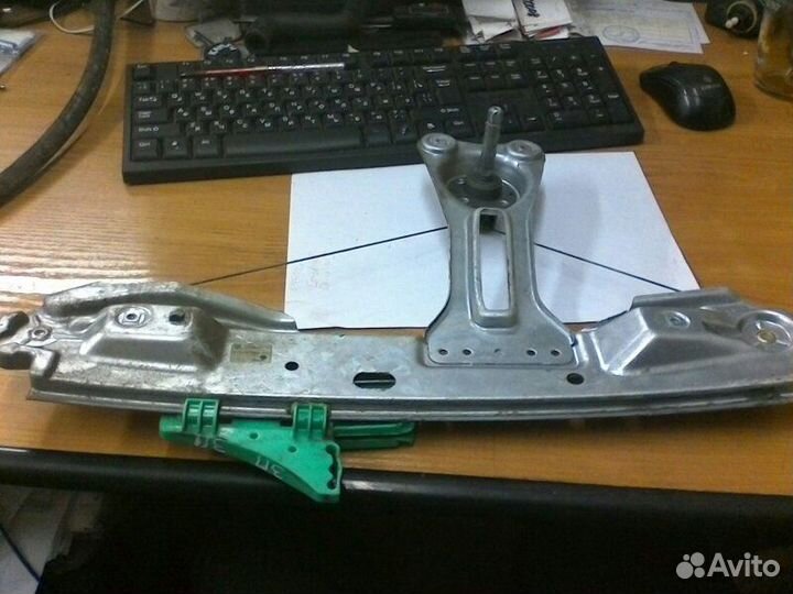 Стеклоподъемник задний правый Opel Astra J A16XER