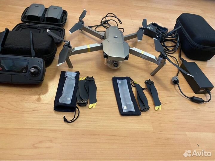 Квадрокоптер DJI Mavic PRO Platinum