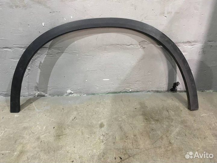 Накладка крыла переднего левого от Mercedes Benz