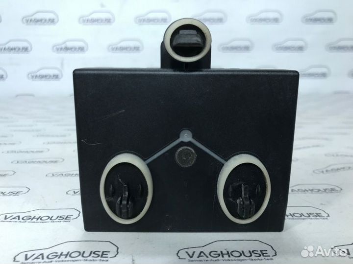 Блок комфорта задний правый Audi A5 8T 1.8 cjeb