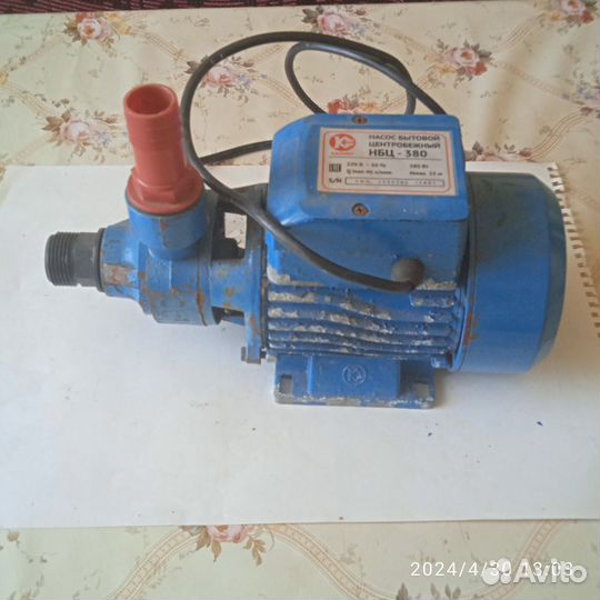 Насосы и шланг для полива