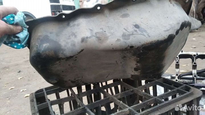 Поддон картера двигателя на двс Волга Крайслер