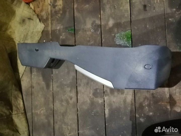 Консоль между сидений Opel Astra H