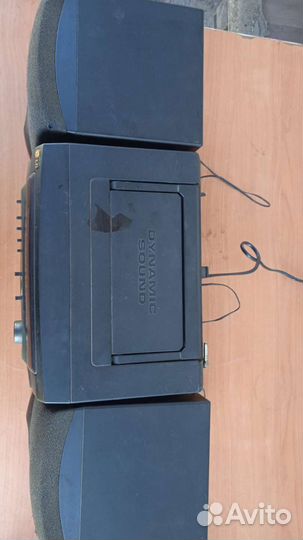 Кассетный магнитофон