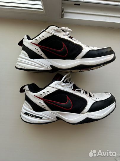 Nike Air monarch 4
