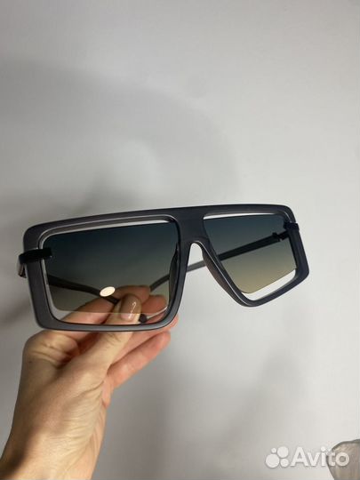 Очки новые разные. Бронь на темные