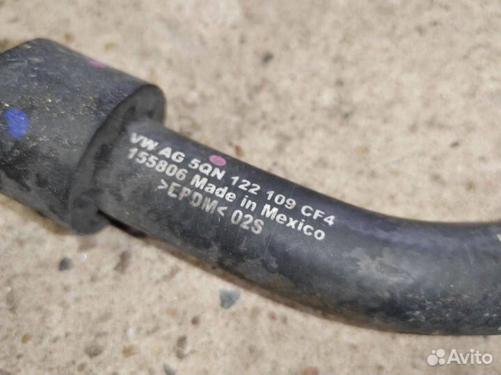 Патрубок (трубопровод, шланг) Volkswagen Tiguan 2