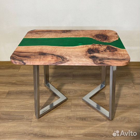 Кухонный стол 'Lucky Decline'