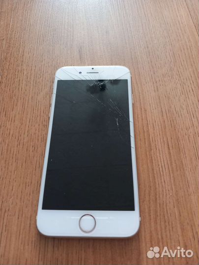 Телефон iPhone 6