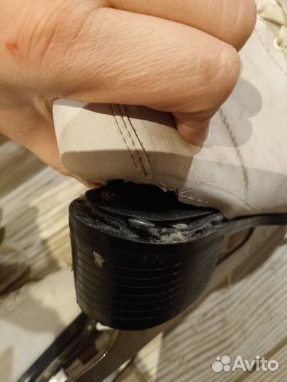 Коньки фигурные женские 40 размер