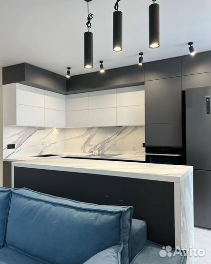 Кухня на заказ с современным дизайном