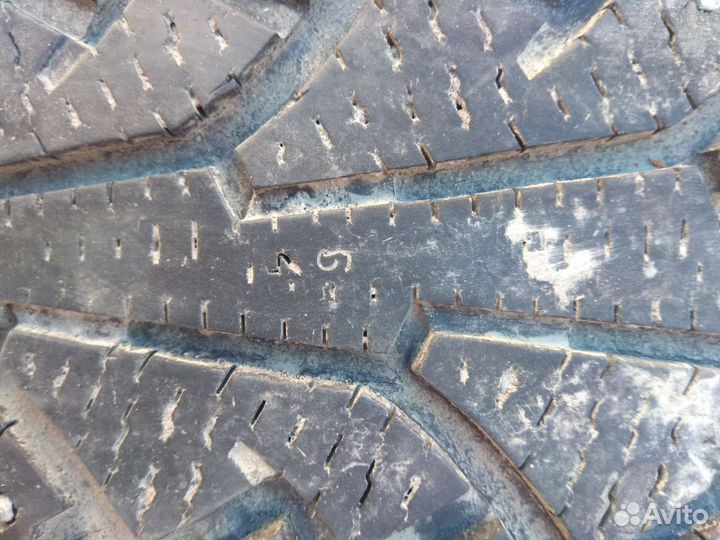 Nokian Tyres Hakkapeliitta 5 235/65 R17