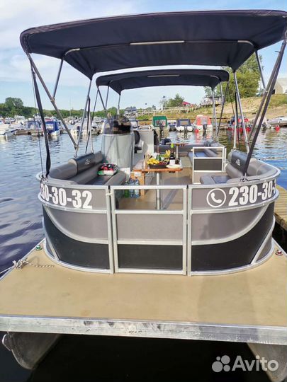 Прогулки на катере 10 человек