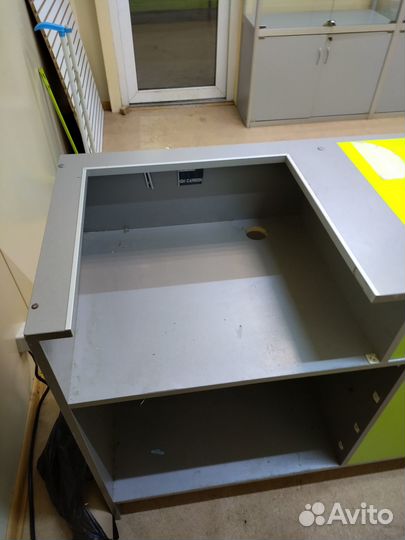 Тумбы для магазина