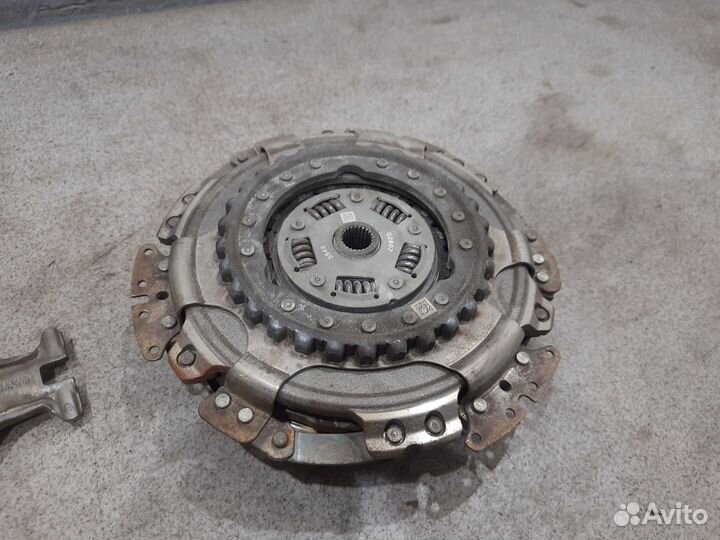 Сцепление б/у для 1.4 CHP DQ200 Skoda Octavia A7