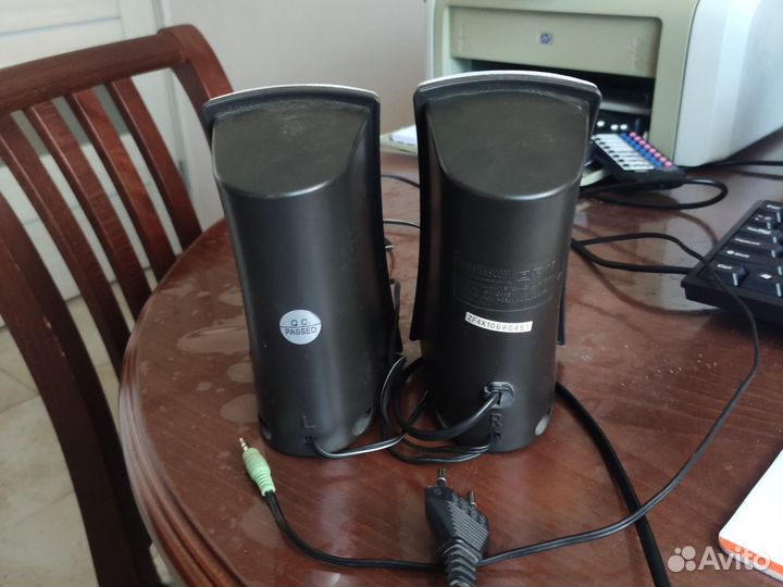 Компьютерные колонки Genius