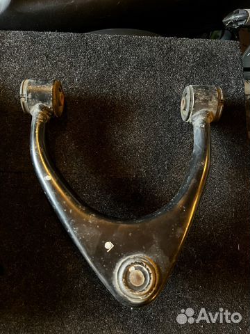 Верхний левый передний рычаг altezza