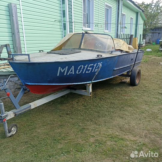 Моторная лодка Прогресс - 2