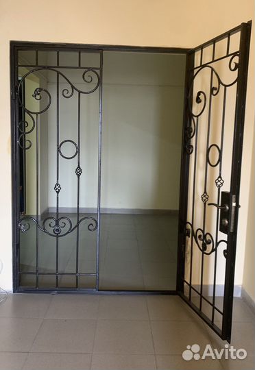 Кованная входная дверь