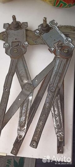 Стеклоподъемник на toyota corolla 110