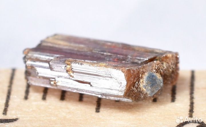 Рутил. Природный кристалл