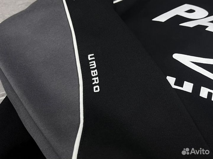 Толстовка Umbro черная