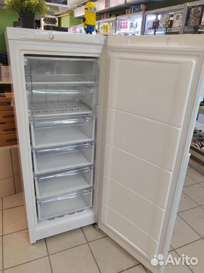 Морозильный шкаф Indesit DSZ 4150