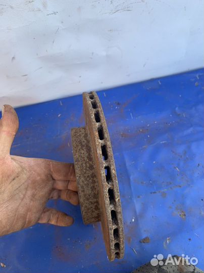 Диск тормозной передний daihatsu storia