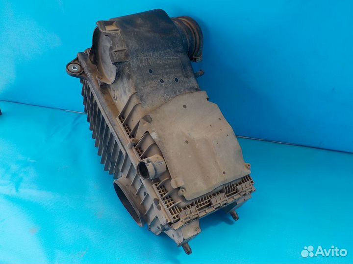 Корпус воздушного фильтра volkswagen Touareg 1 (7L) 2002-2010