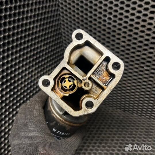 Кронштейн масляного фильтра Mercedes-Benz E-Class