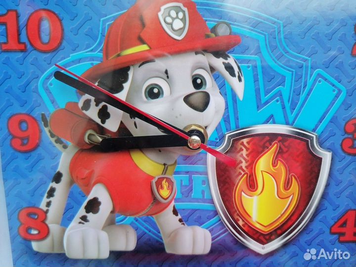 Часы настенные детские и игрушка