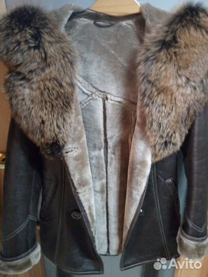 Дубленка женская 42/44 укороченная