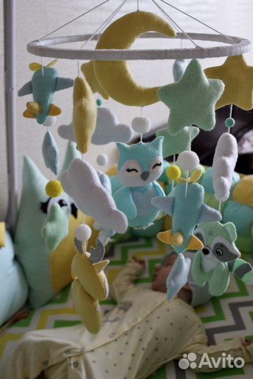 Мобиль для детской кроватки