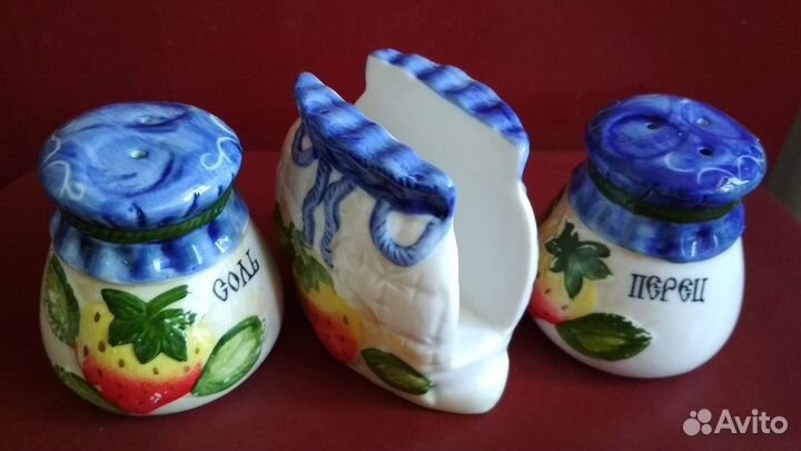 Набор солонка, салфетница и сахарница