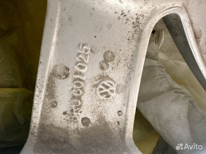 Диск литой r15 6J ET40 volkswagen