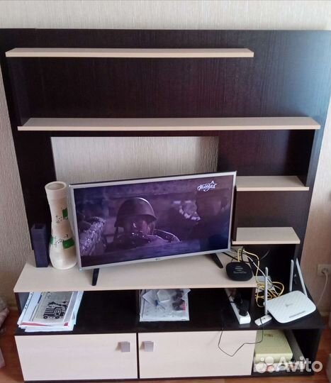 Тумба под телевизор с полками