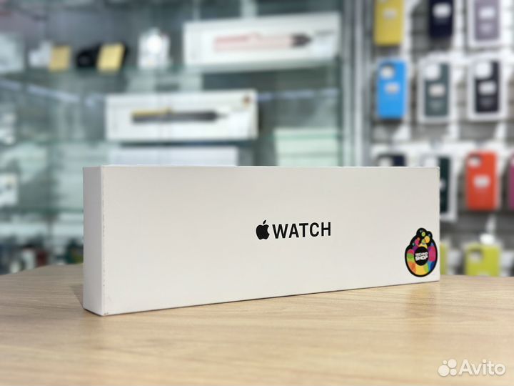 Apple Watch SE 2024 40mm Starlight Sport Band S/M