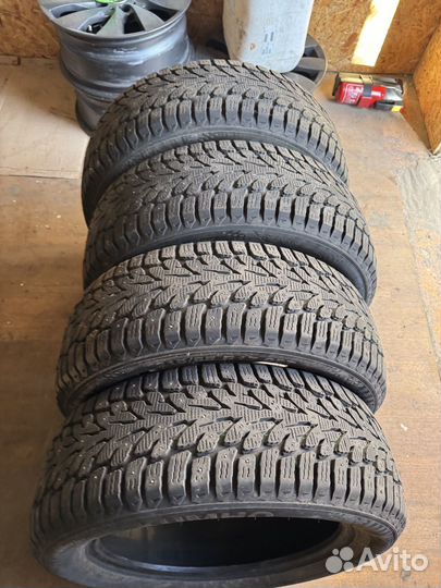 Kumho WinterCraft Ice Wi32 215/55 R17 98S